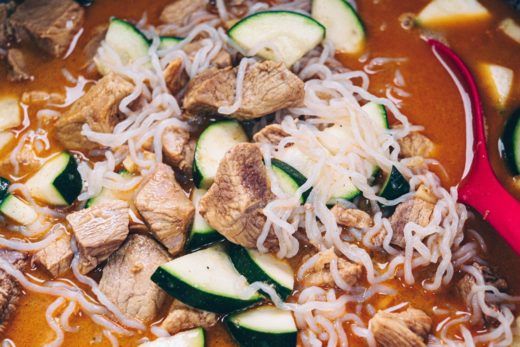 Recette céto sauté de porc coco curry