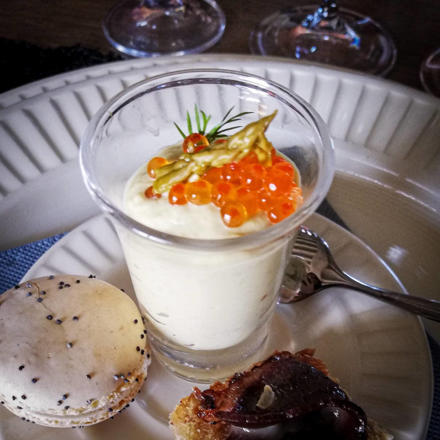 Verrines mousse d'asperges oeufs de truite